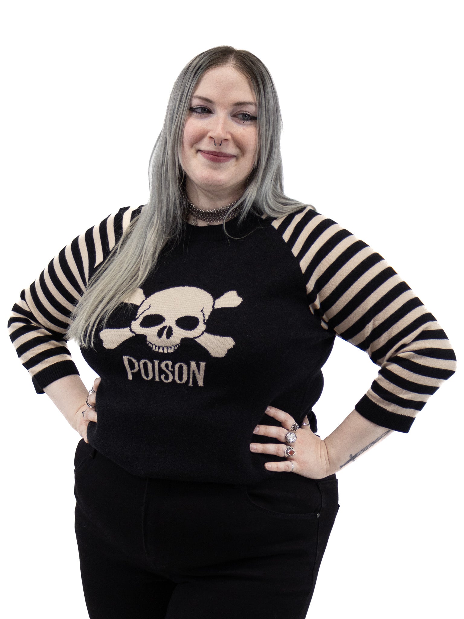 SWEATERS & SWEATSHIRTS