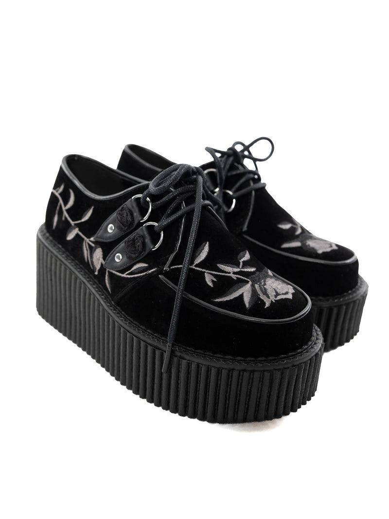 SHOES & BOOTS