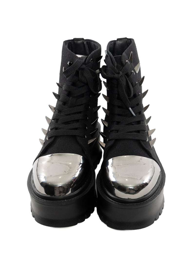 SHOES & BOOTS