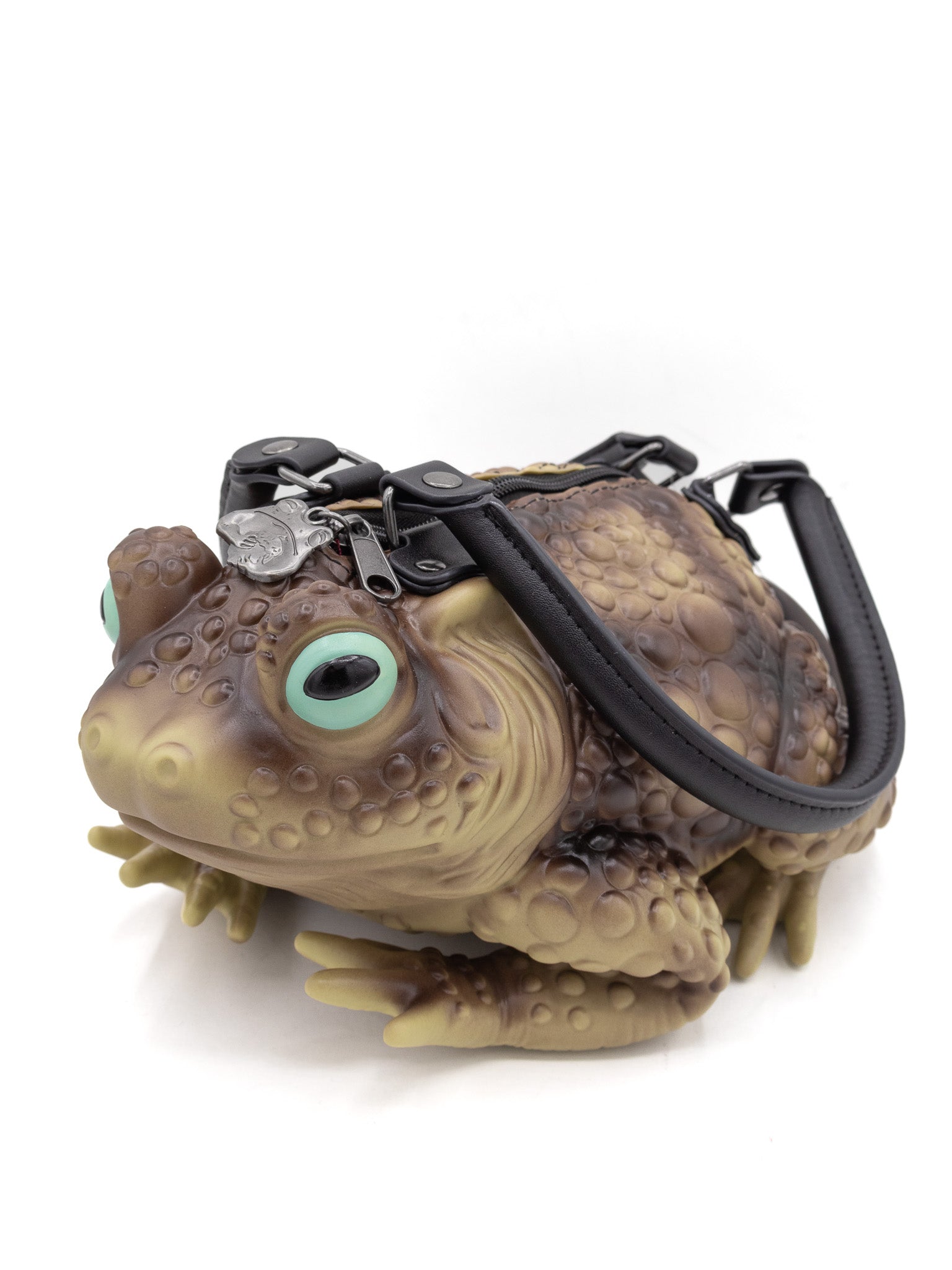 Frog leather bag purse Marina Rhinella new free sh., Women's Fashion, Bags  & Wallets, Cross-body Bags on Carousell