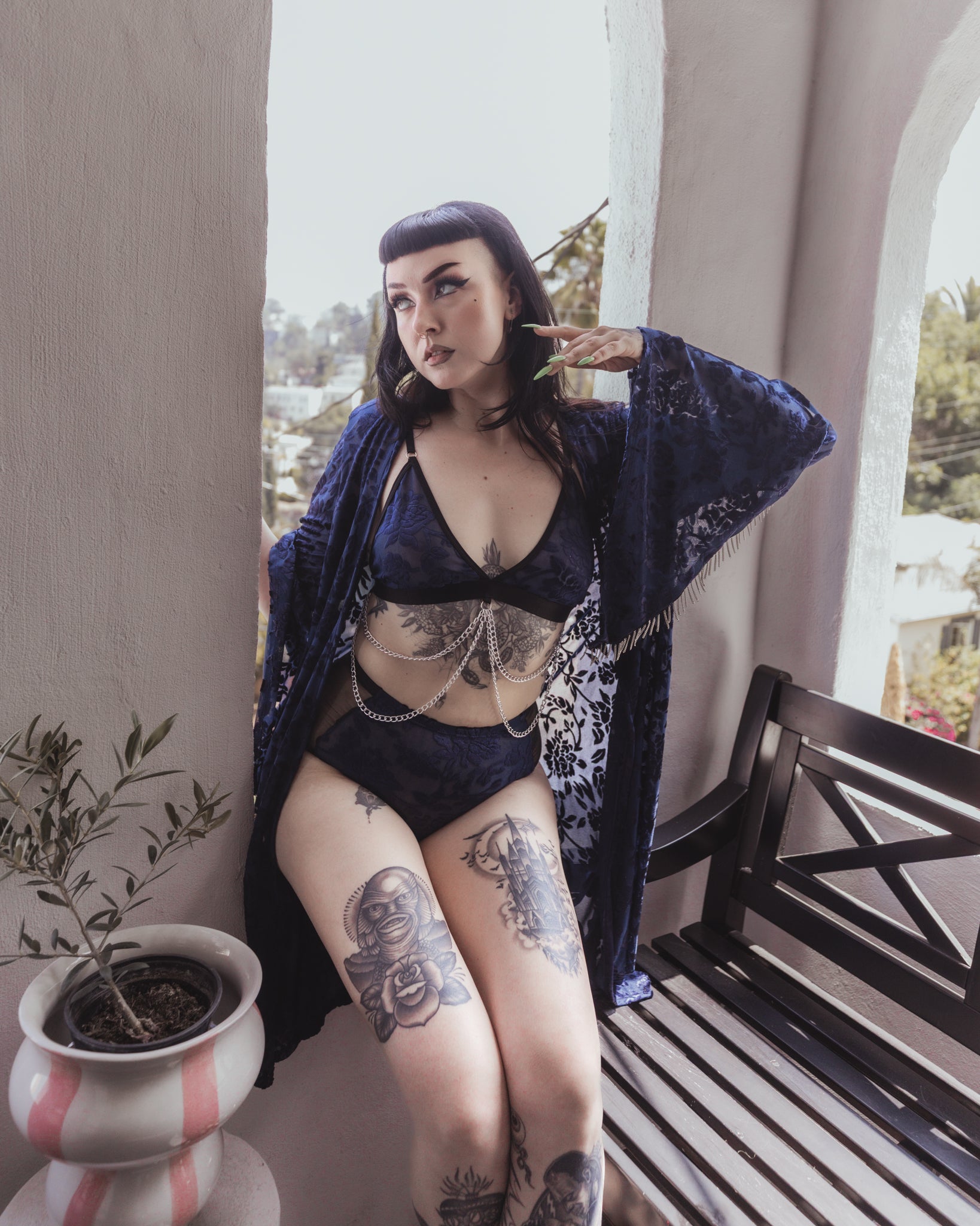 Midnight Muse Kimono (SHIPS FROM THE PRETTY CULT, NOT AVAILABLE FOR PICKUP IN STORE) - Die With Your Boots On